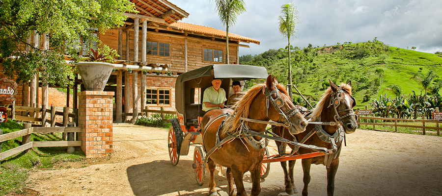 Conheça o Fazzenda Park Hotel 2 Estrutura de lazer para todas as idades